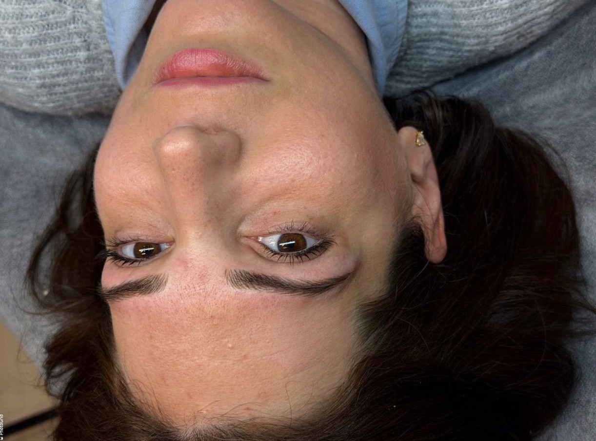 Microblading φρυδιών — αποτέλεσμα